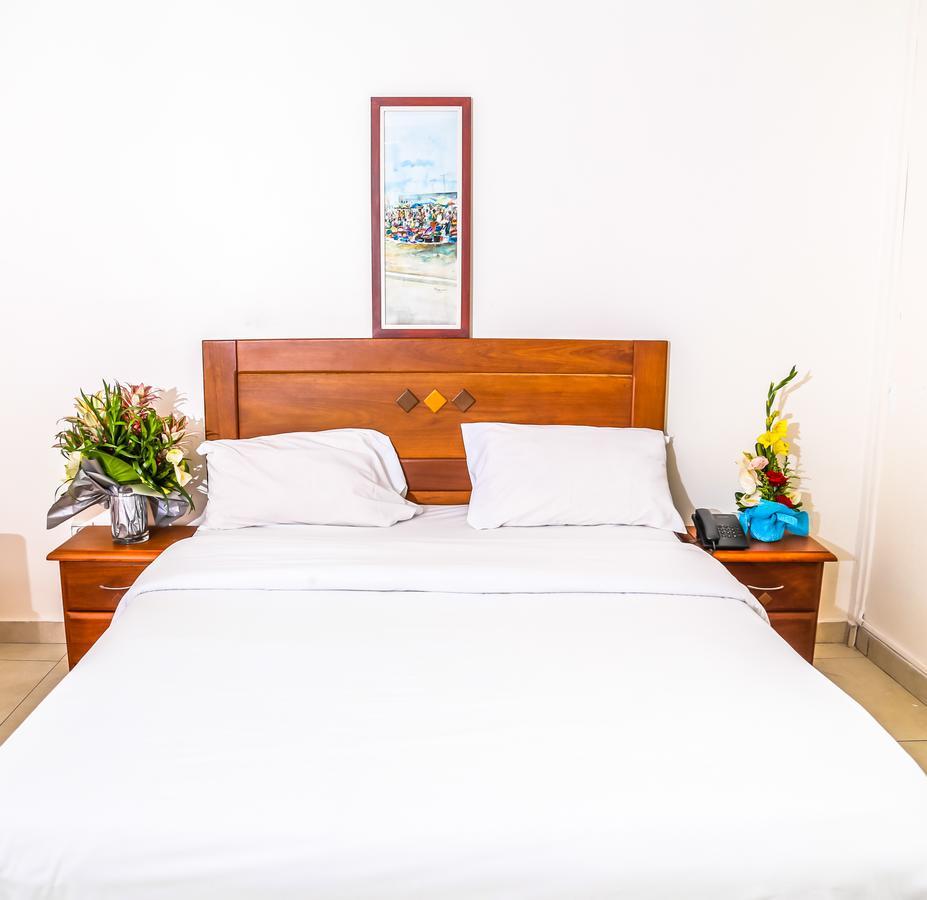 Manhantan Living Bonaberi ภายนอก รูปภาพ